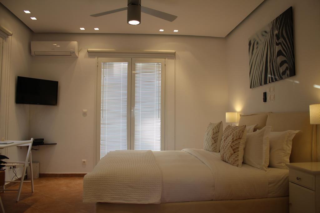 The Infinity 180 Luxury Suites Milia Eksteriør billede
