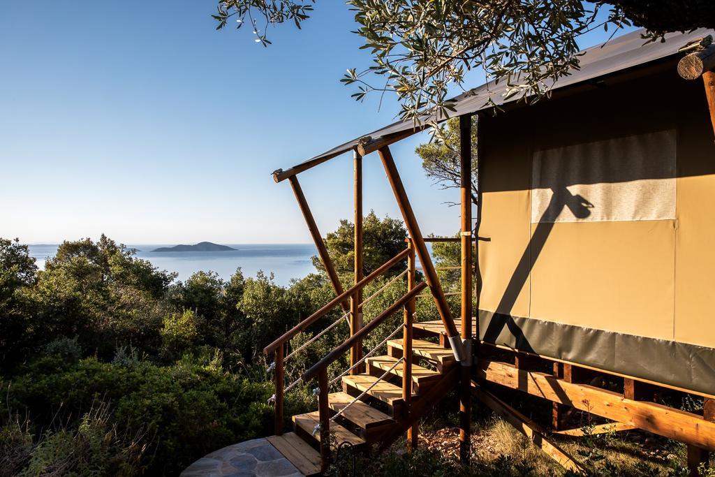 The Infinity 180 Luxury Suites Milia Eksteriør billede