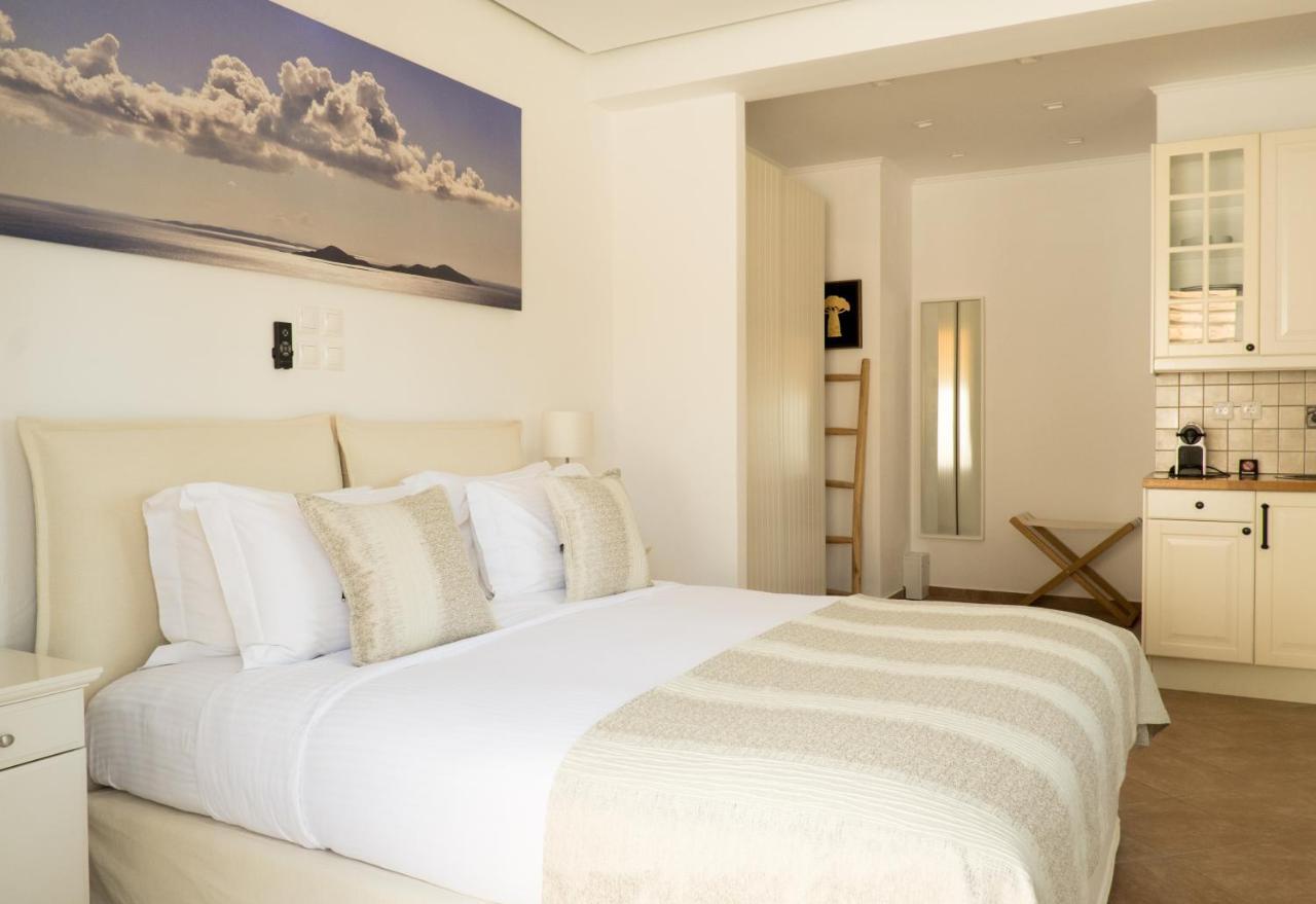 The Infinity 180 Luxury Suites Milia Eksteriør billede
