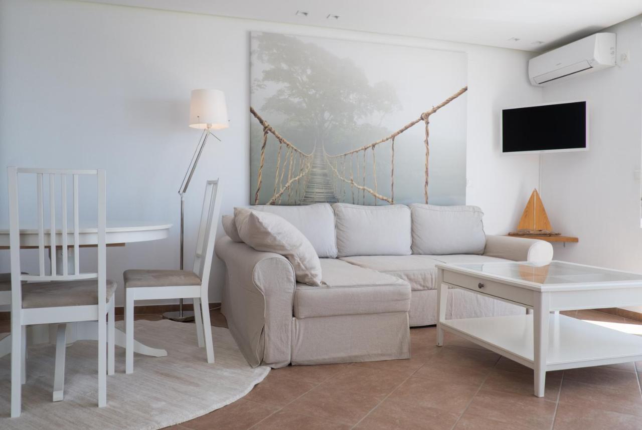 The Infinity 180 Luxury Suites Milia Eksteriør billede